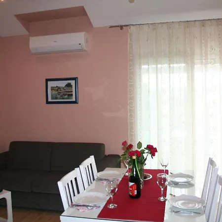 With Parking Space Razanj, Rogoznica - 22062 Apartman *