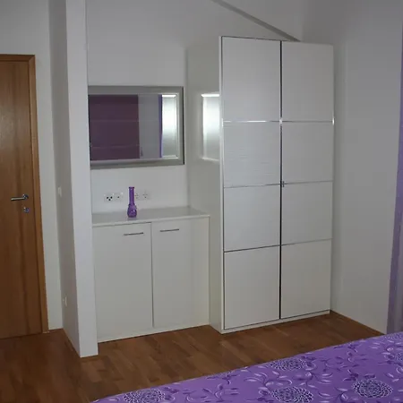 Διαμέρισμα With Parking Space Razanj, Rogoznica - 22062 Ražanj